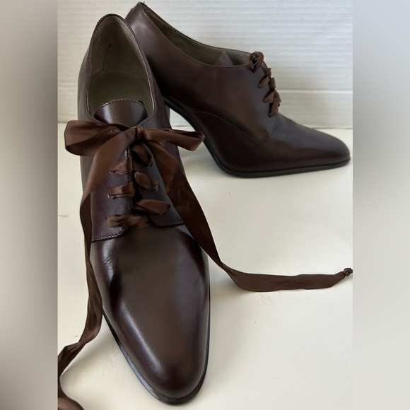 LIKE NEW VINTAGE OXFORD STYLE LACE UP WESTIES Sz. 10. RICH BROWN, RIBBON LACES - Picture 2 of 11